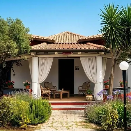 Apartamento With Shared Pool Near The Sea *