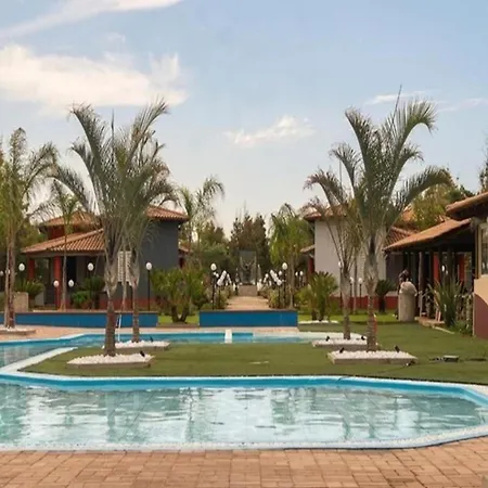 Apartamento With Shared Pool Near The Sea